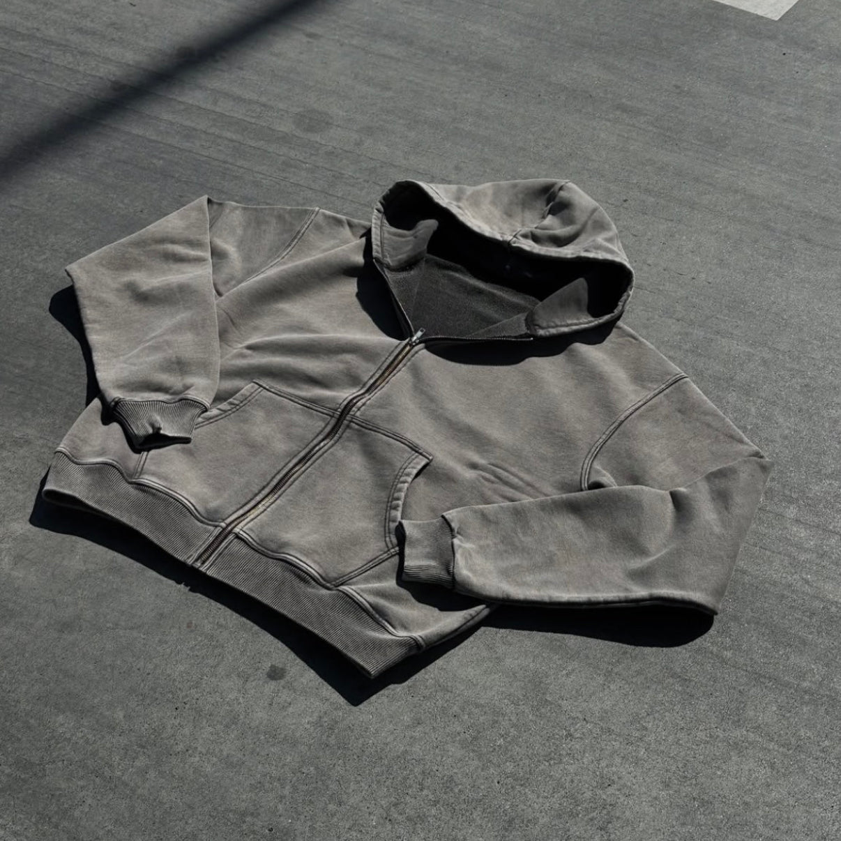 FADEOUT ZIP HOODIE